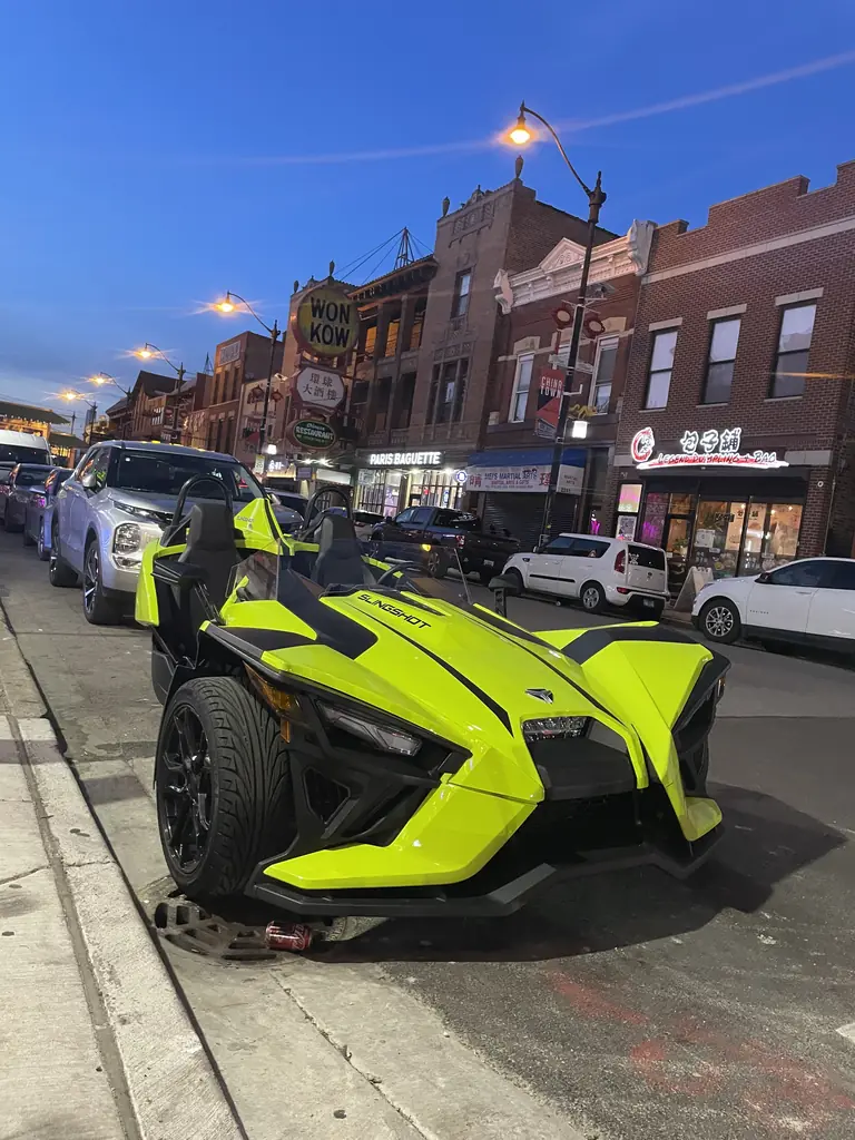 Slingshot in Chinatown, City cruise